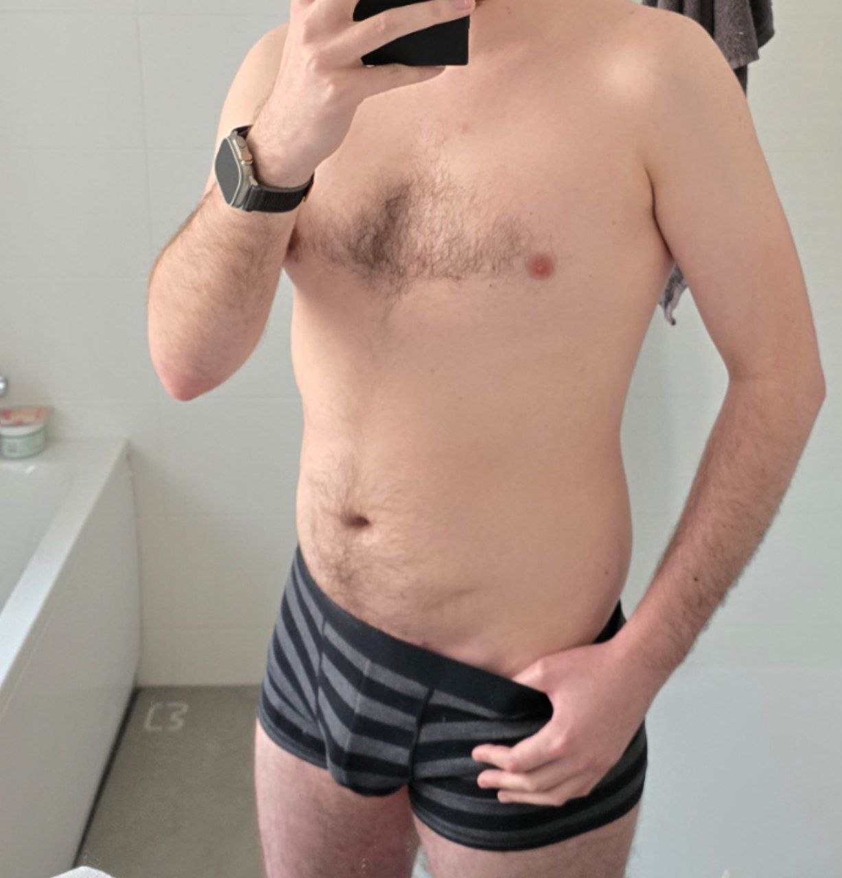 Profil de Tayeb, 30 ans, Garage gay à Cimalmotto