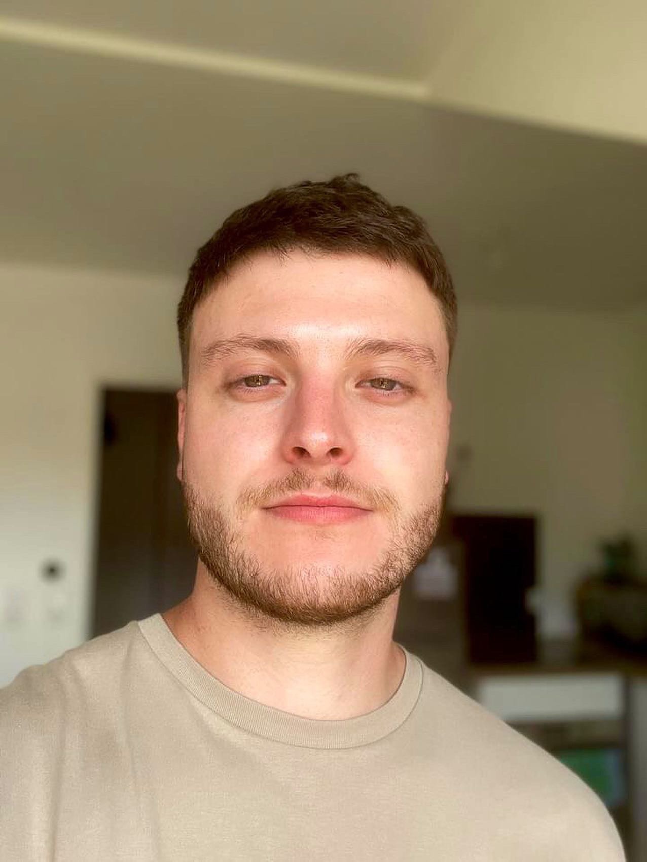 Profil de Djilani, 29 ans, Garage gay à Madiswil