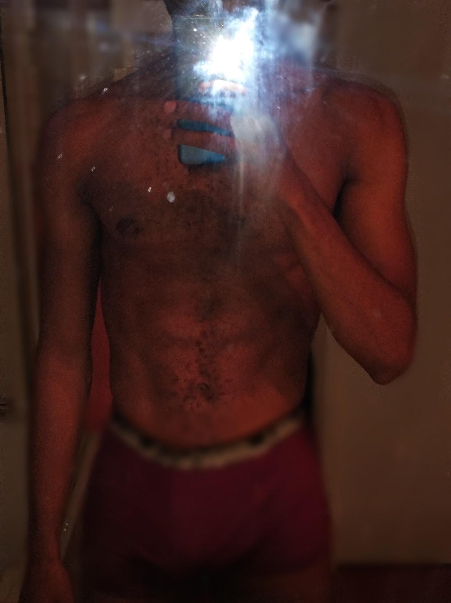 Profil de Rodouane, 26 ans, Garage gay à Coinsins