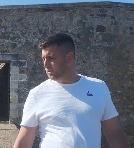 Profil de Elio, 33 ans, Garage gay à Kehrsiten