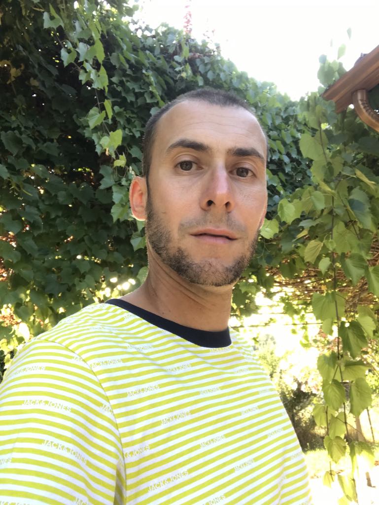 Profil de Aksil, 37 ans, Garage gay à Elsau