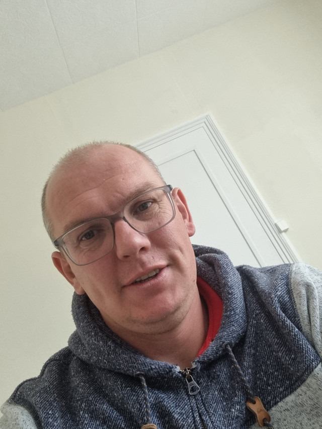 Profil de Lazar, 43 ans, Garage gay à Mümliswil