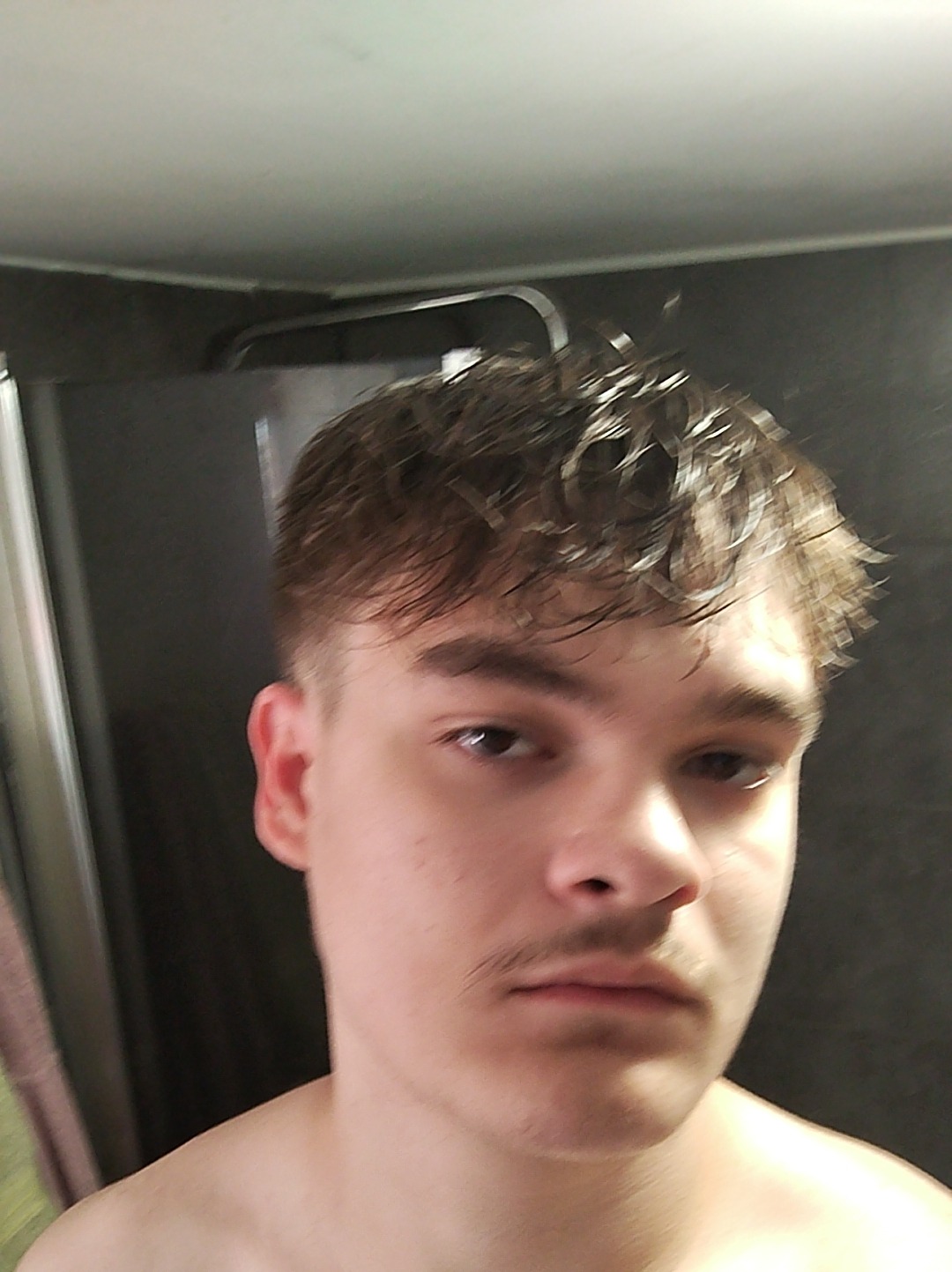 Profil de Jorel, 19 ans, Garage gay à Hedingen