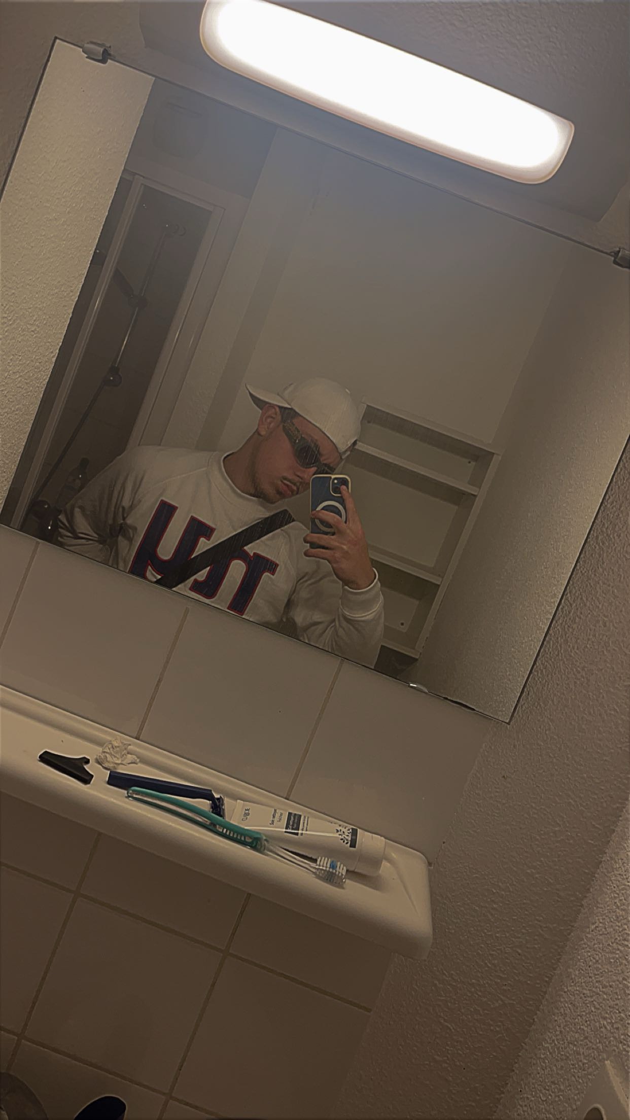 Profil de Hassen, 20 ans, Garage gay à Castrisch