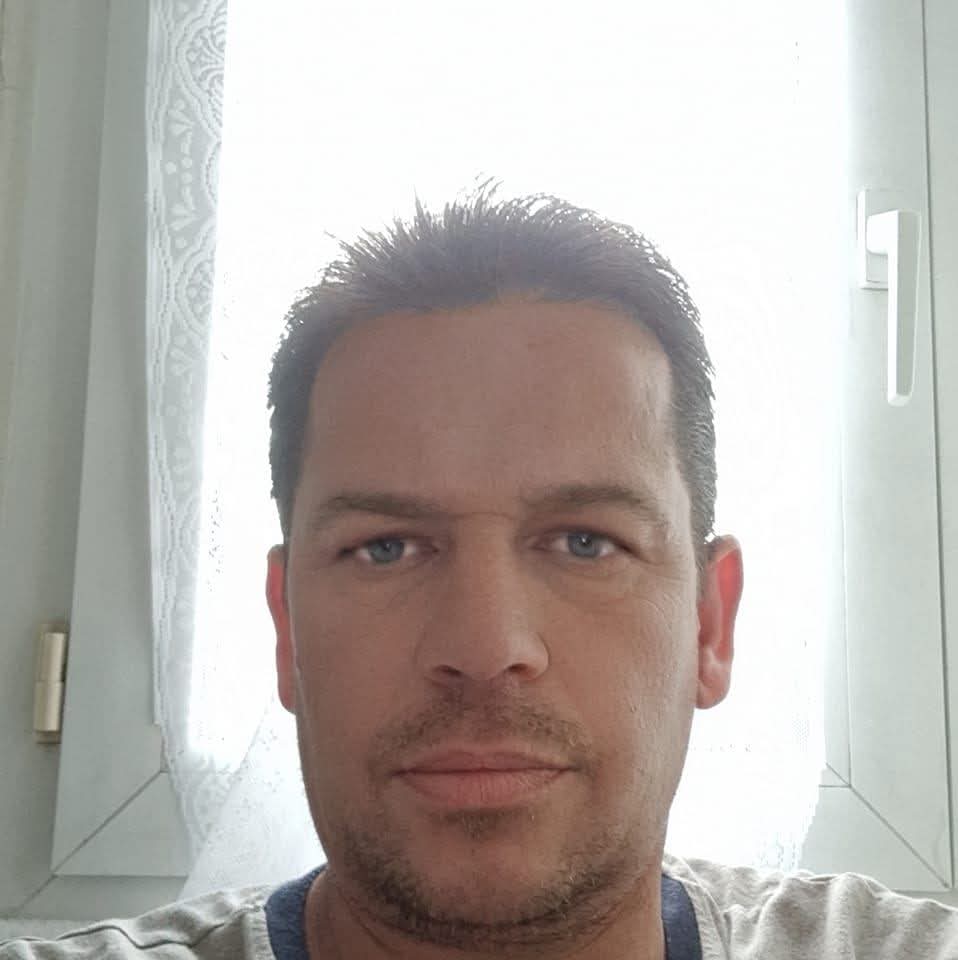 Profil de Thedy, 50 ans, Garage gay à Kleingurmels