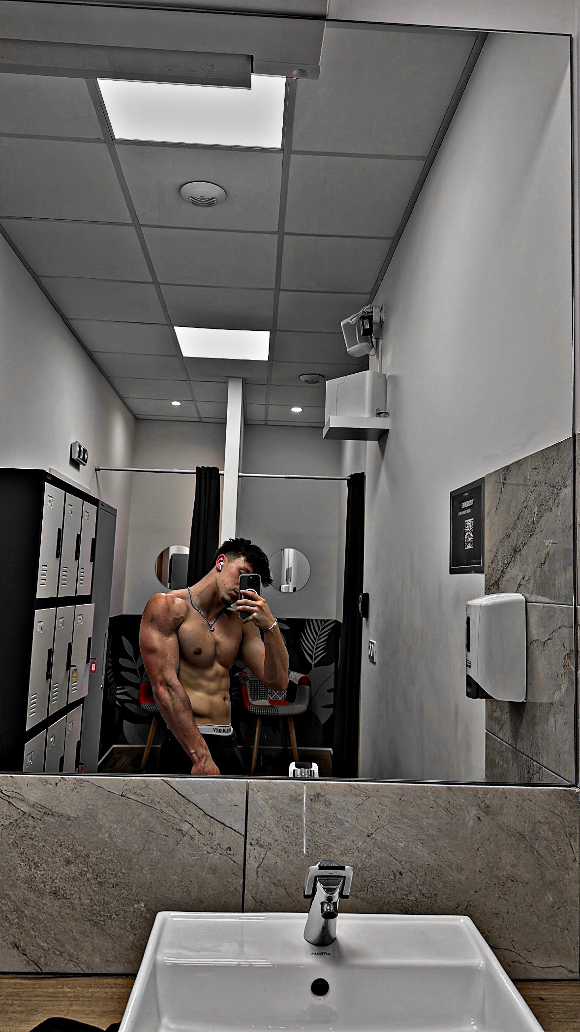 Profil de Francis, 21 ans, Garage gay à Schlosswil