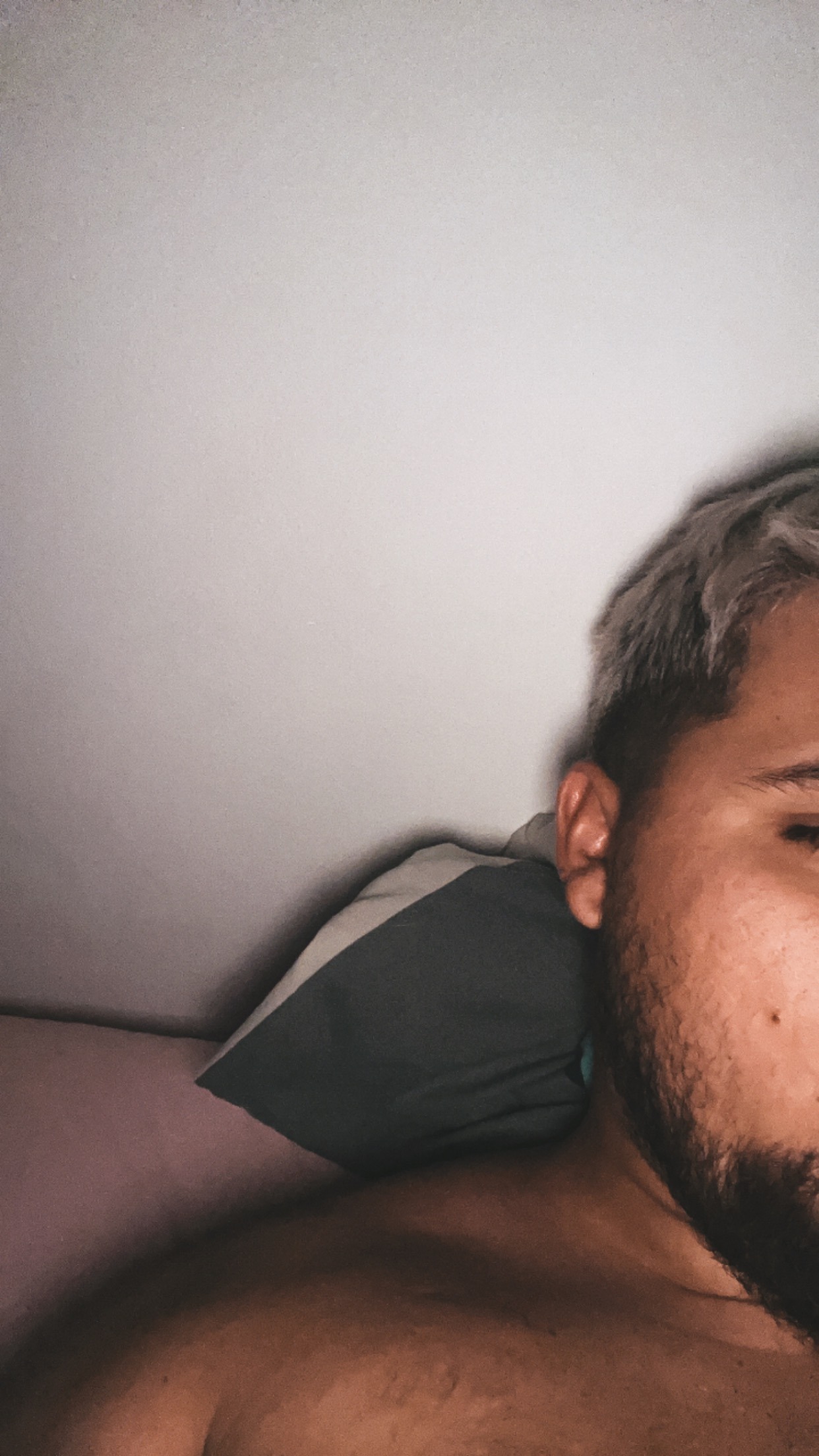 Profil de Dieudonne, 23 ans, Garage gay à Oggio