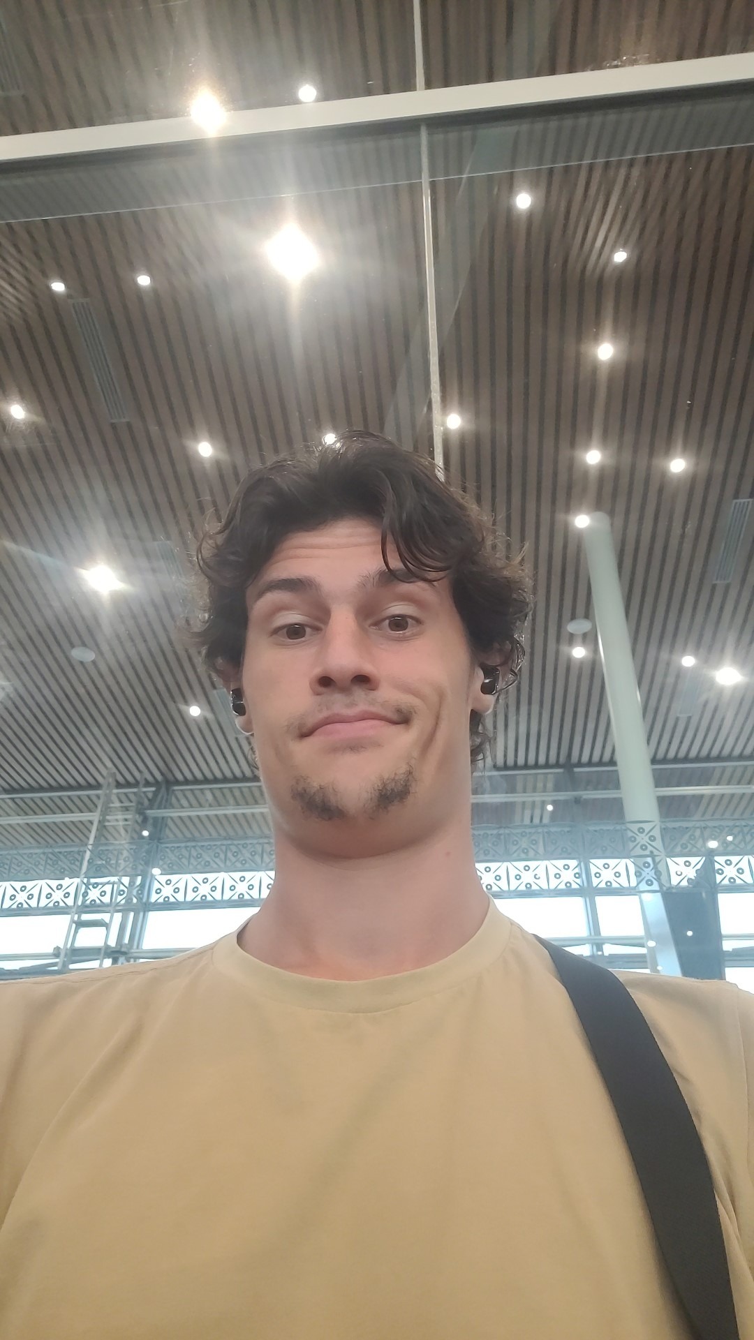 Profil de Carmel, 22 ans, Garage gay à Ehrendingen