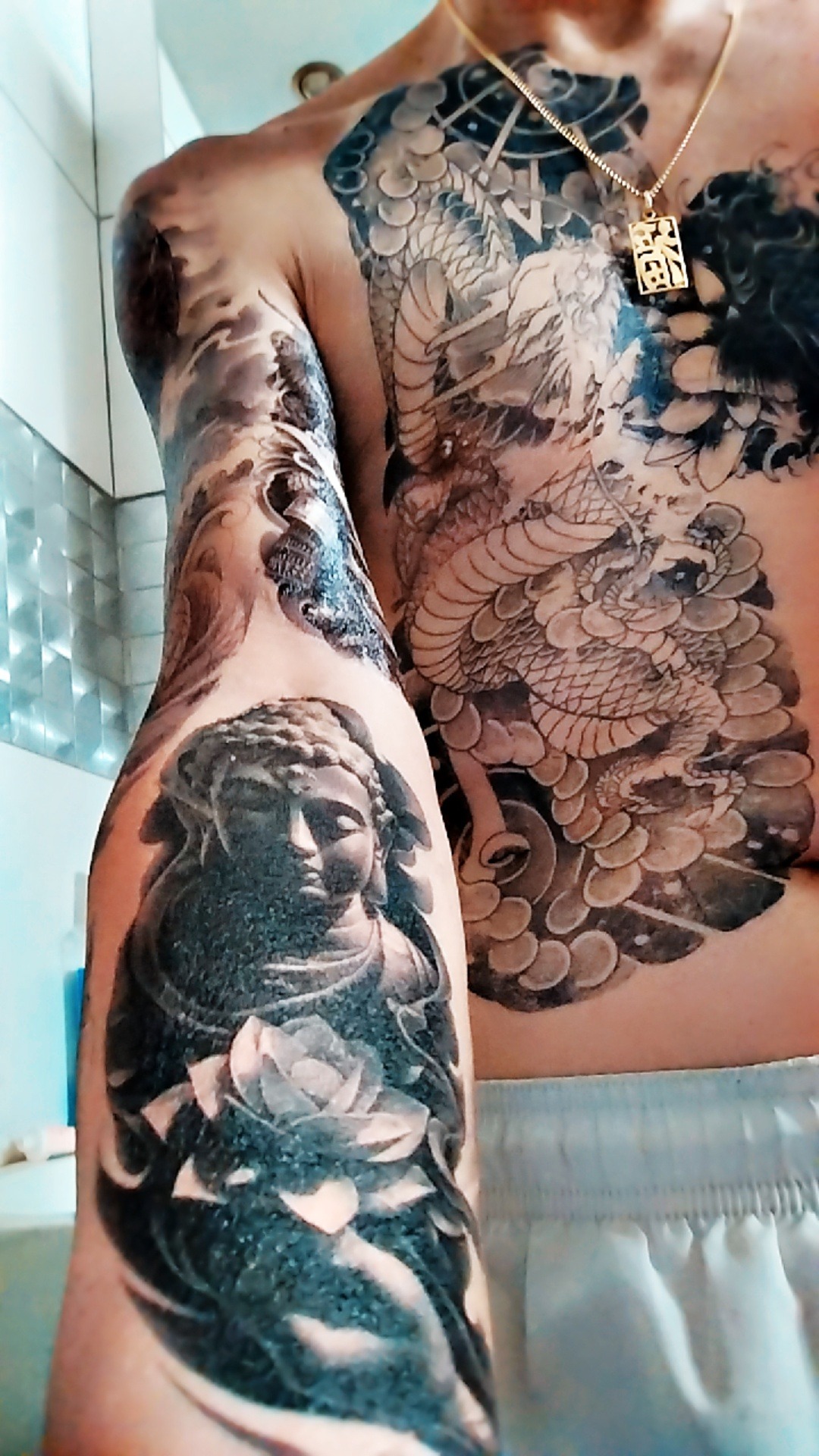 Profil de Saloum, 30 ans, Garage gay à Vrin