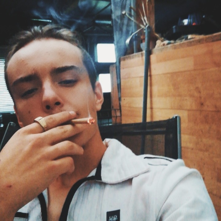 Profil de Nermin, 20 ans, Garage gay à Sternenberg