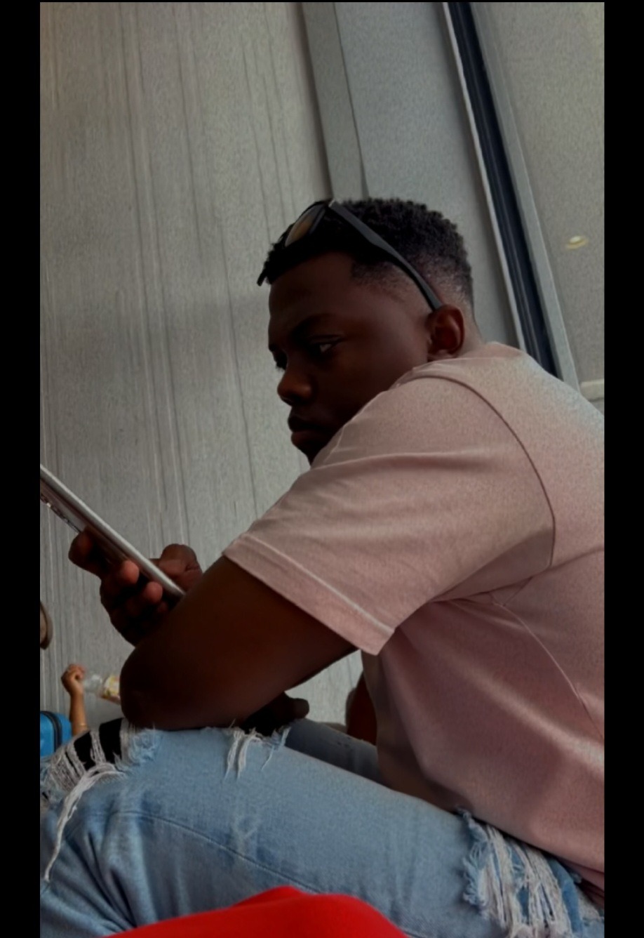 Profil de Jean-karim, 25 ans, Garage gay à Nunningen