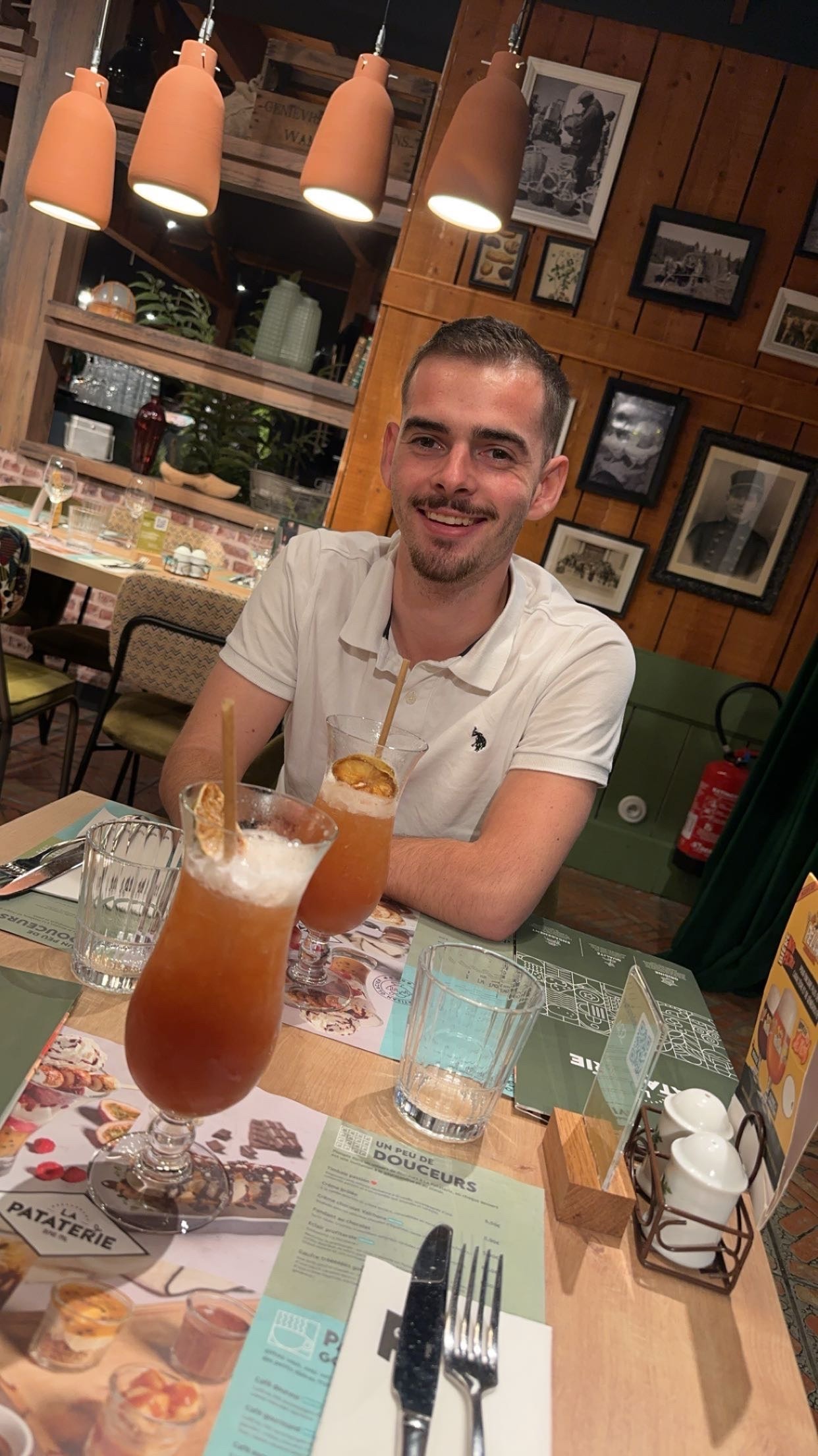 Profil de Jemil, 23 ans, Garage gay à Aldesago