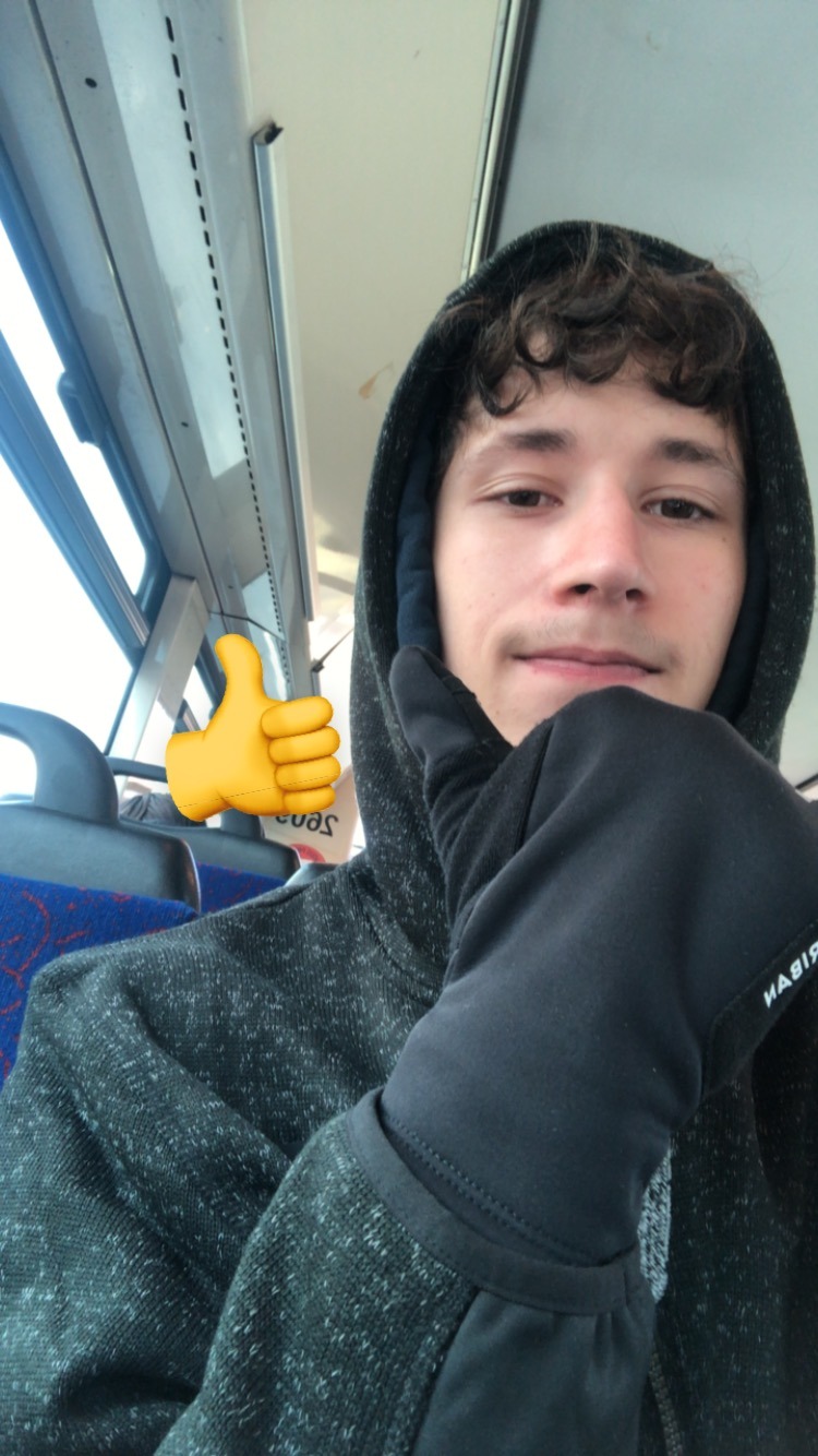 Profil de Mirac, 18 ans, Garage gay à Tramelan