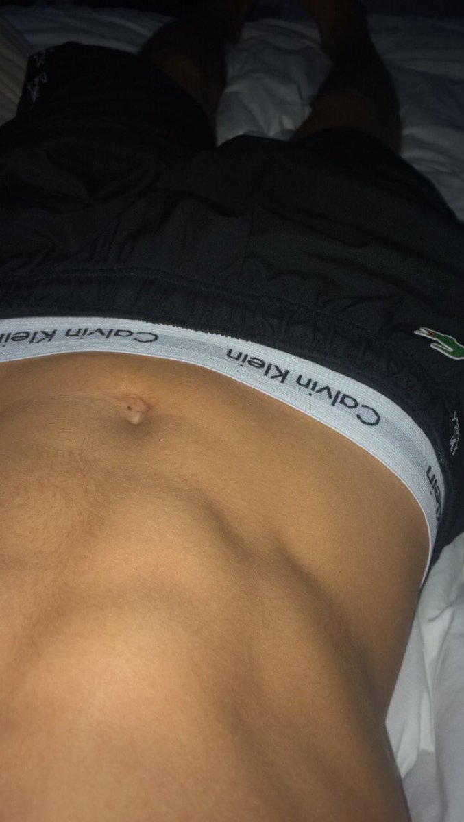 Profil de Mounaim, 24 ans, Garage gay à Tiefencastel