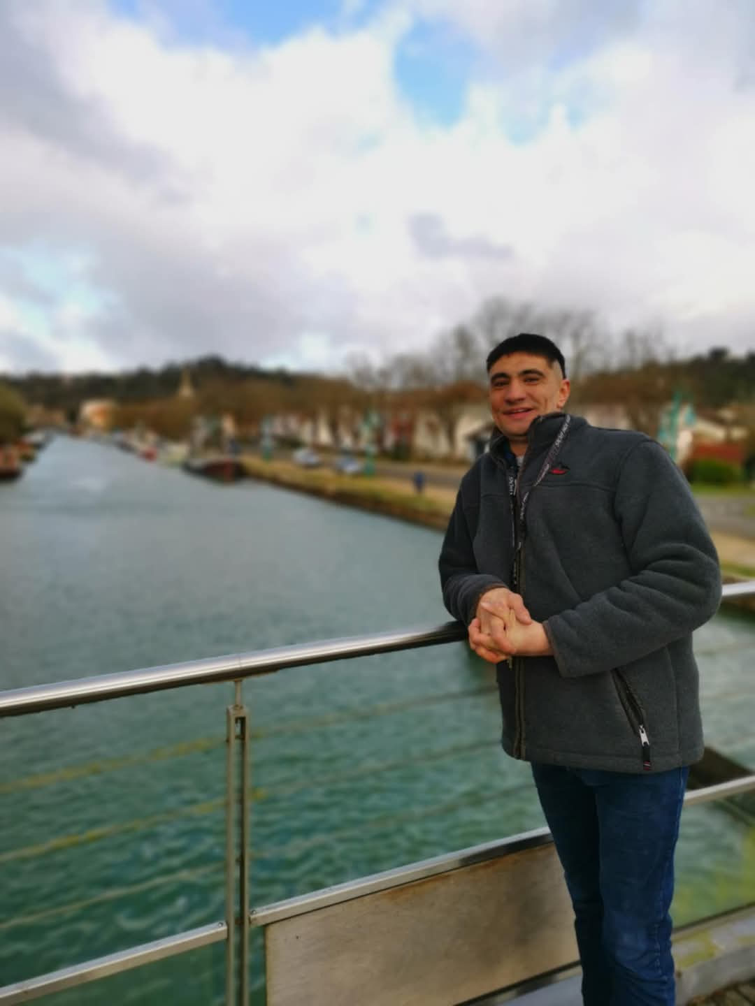 Profil de Abishan, 33 ans, Garage gay à Wiggiswil