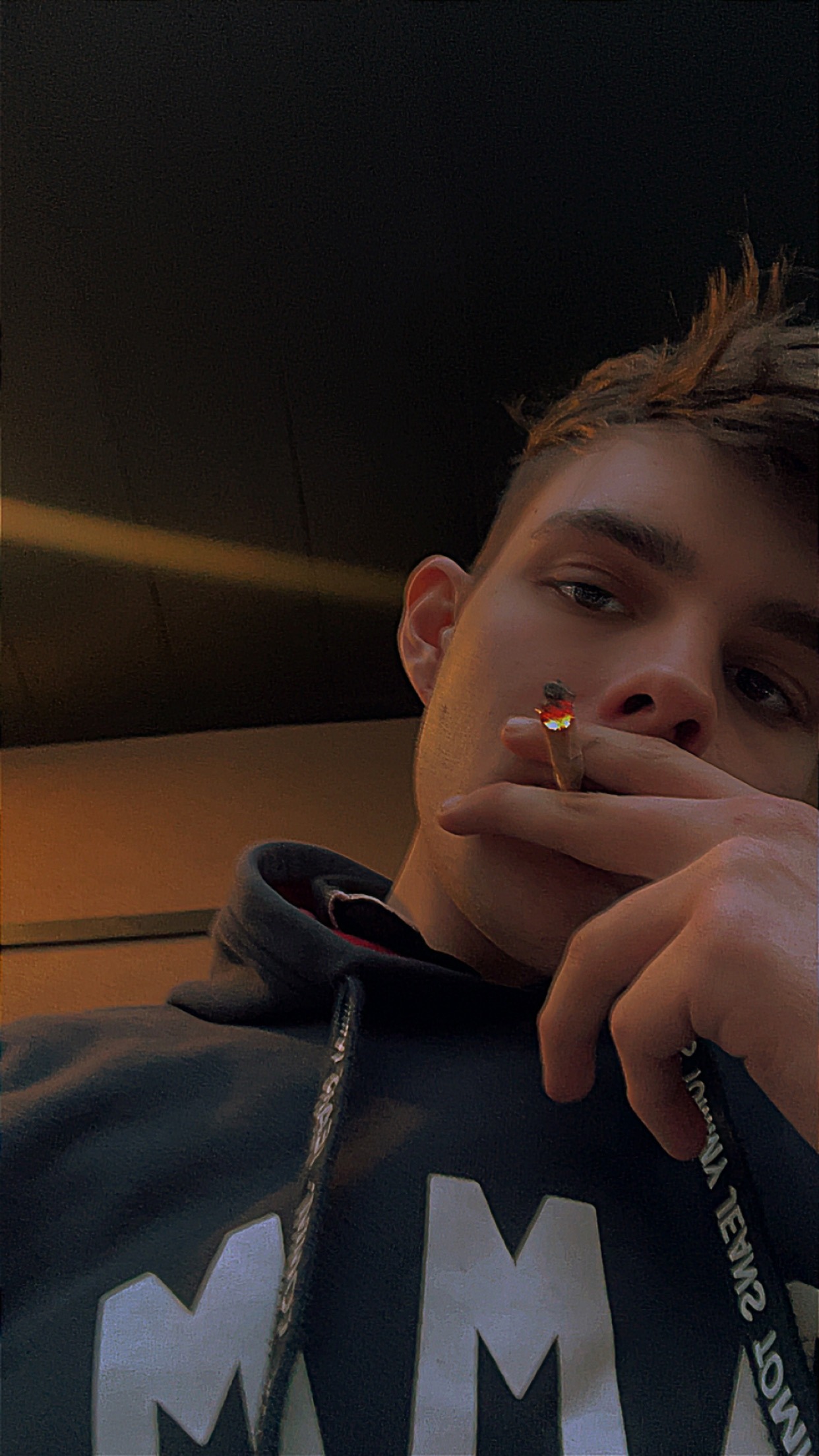 Profil de Dalil, 18 ans, Garage gay à Les Avants