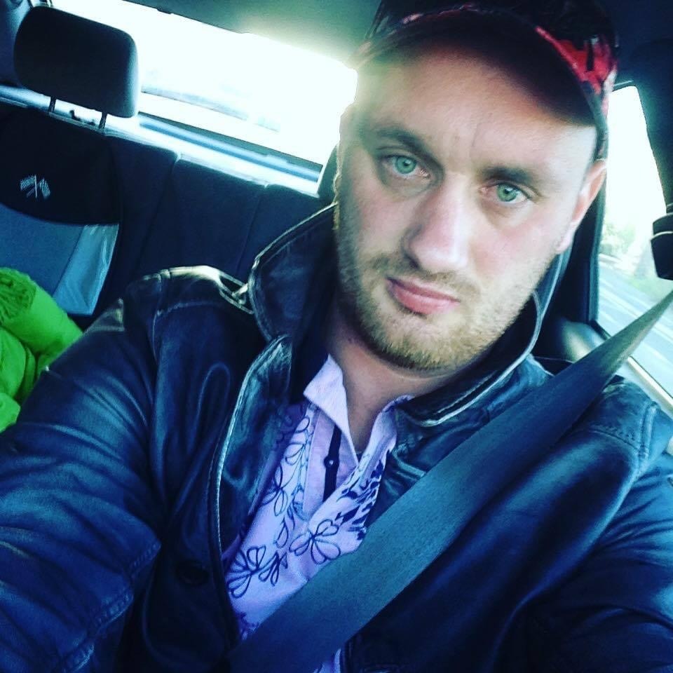 Profil de Ossama, 38 ans, Garage gay à Origlio