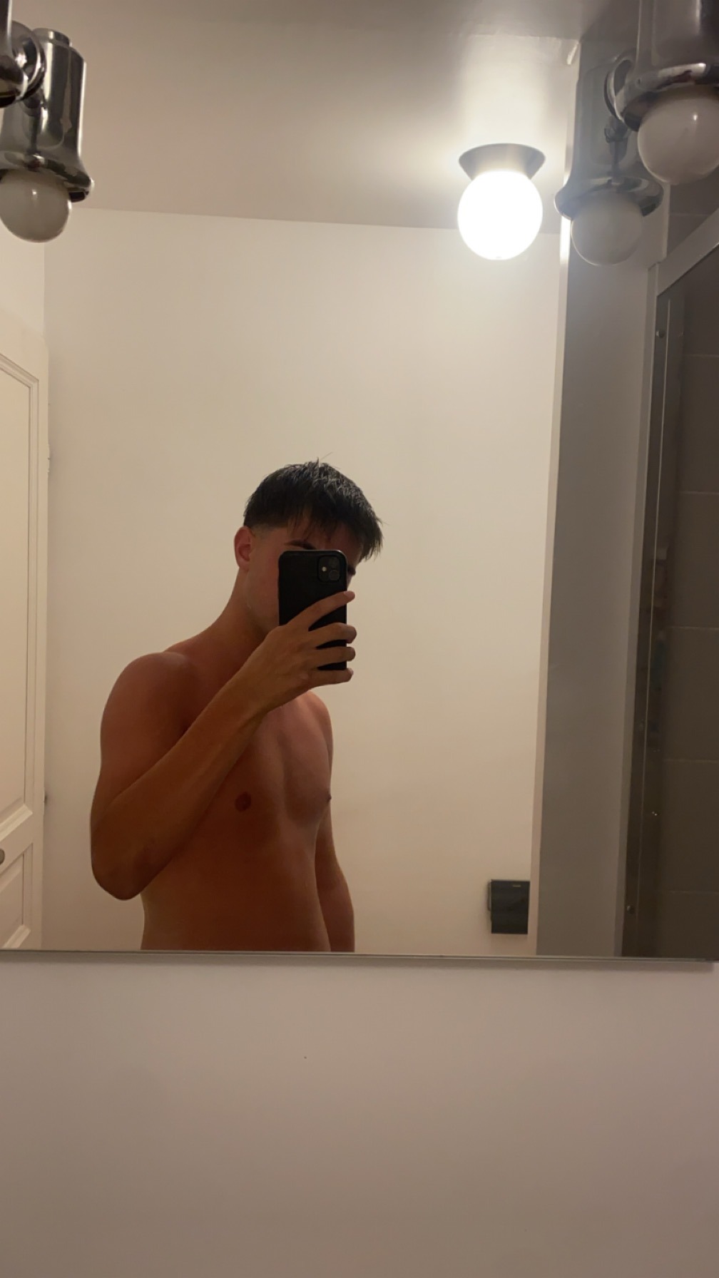 Profil de Enea, 20 ans, Garage gay à Illnau