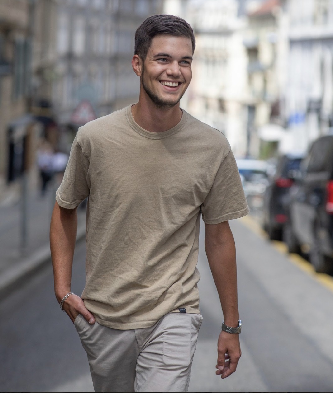Profil de Anghjulu, 23 ans, Garage gay à Nunningen