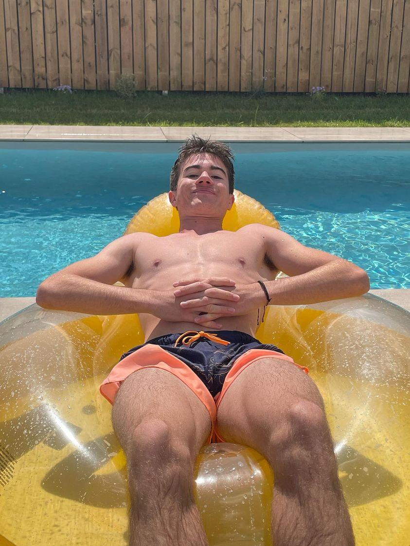 Profil de Nazar, 20 ans, Garage gay à Sternenberg
