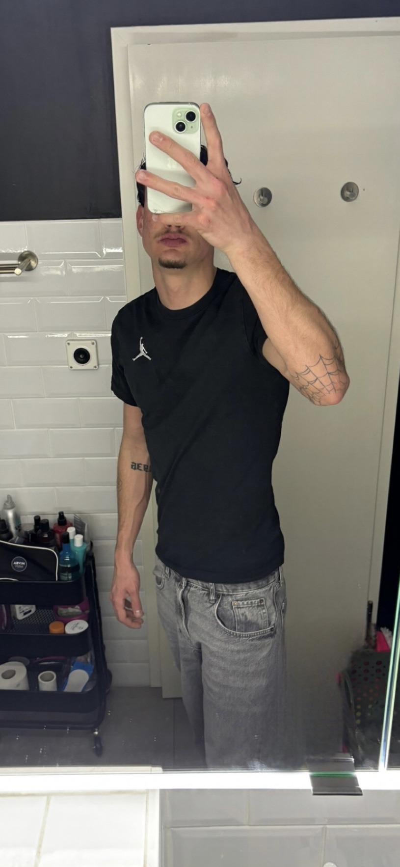 Profil de Berat, 20 ans, Garage gay à Greifensee