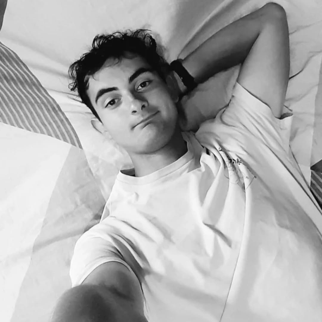 Profil de Alyx, 19 ans, Garage gay à Grafenort