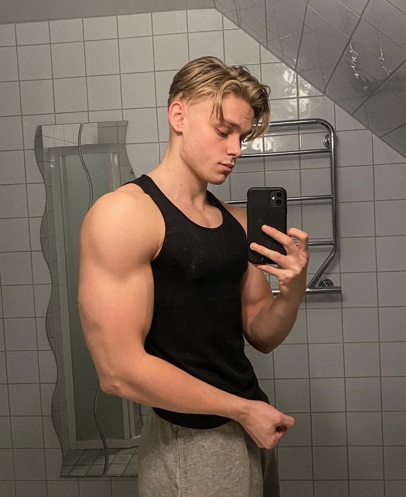 Profil de Naik, 21 ans, Garage gay à Ausserberg