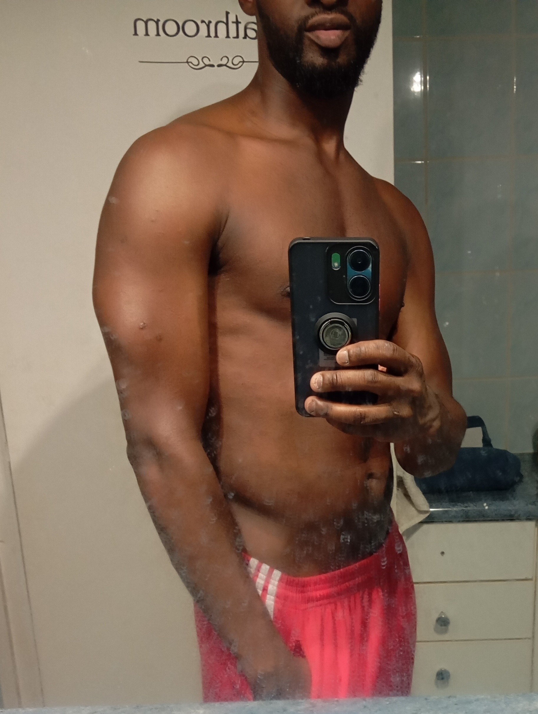 Profil de Houssin, 26 ans, Garage gay à Cimalmotto
