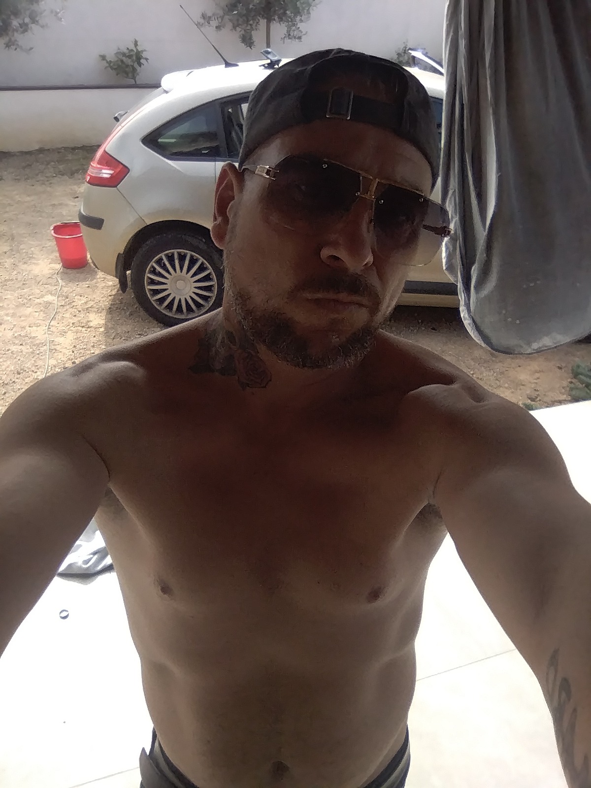 Profil de Hichame, 42 ans, Garage gay à Biasca