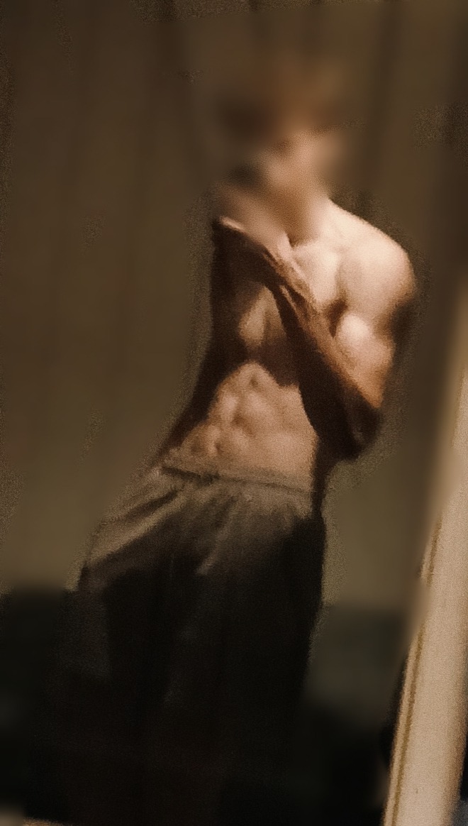 Profil de Ayane, 18 ans, Garage gay à Meienried