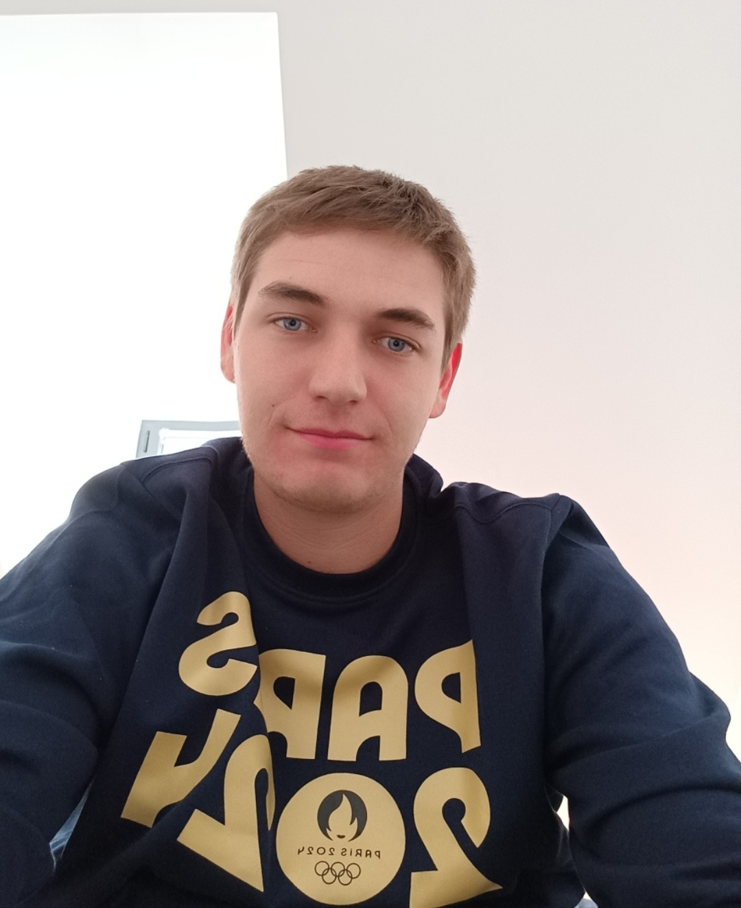 Profil de Fessal, 24 ans, Garage gay à Bivio