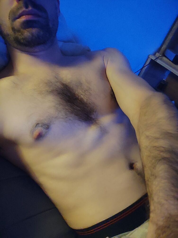 Profil de Rayane, 34 ans, Garage gay à La Tine