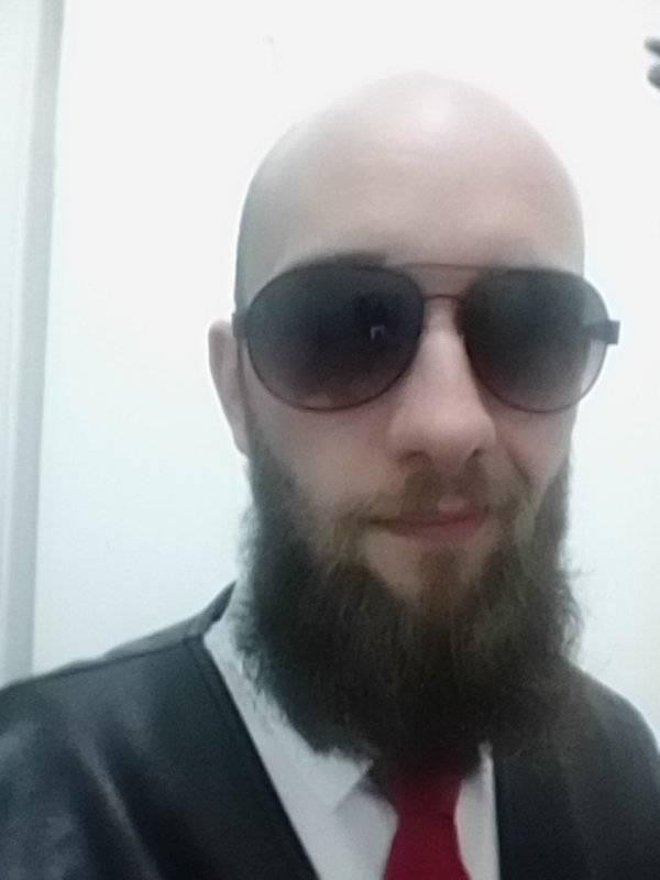Profil de Guide, 29 ans, Garage gay à Ferlens VD
