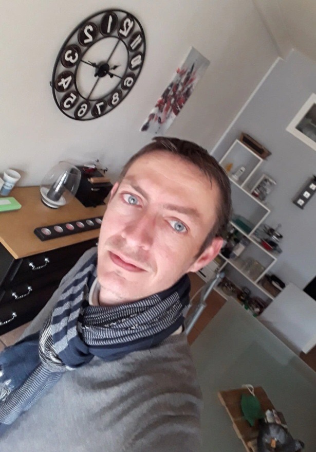 Profil de Akshay, 37 ans, Garage gay à Anzonico
