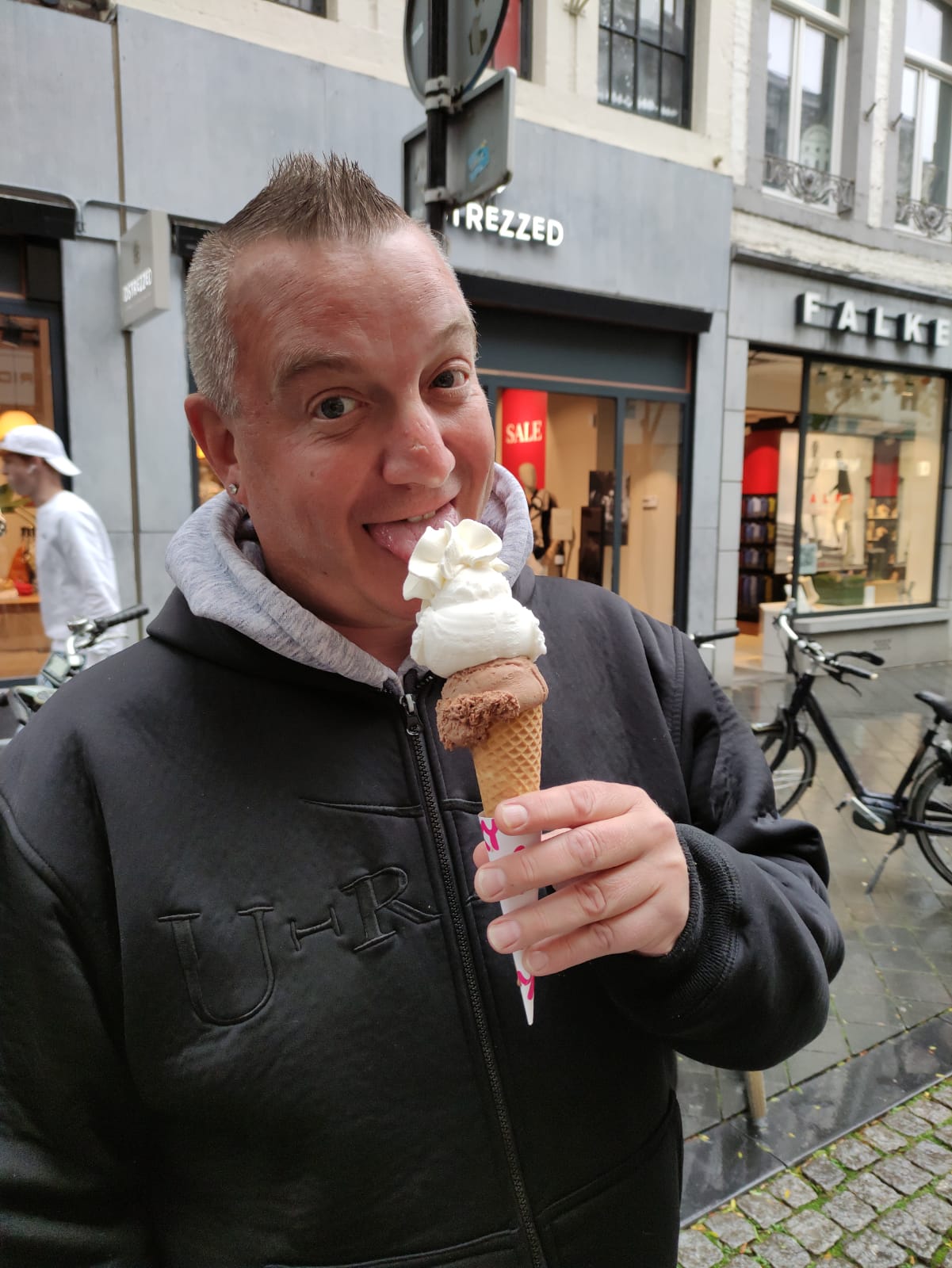 Profil de Ugo, 49 ans, Garage gay à Les Rasses