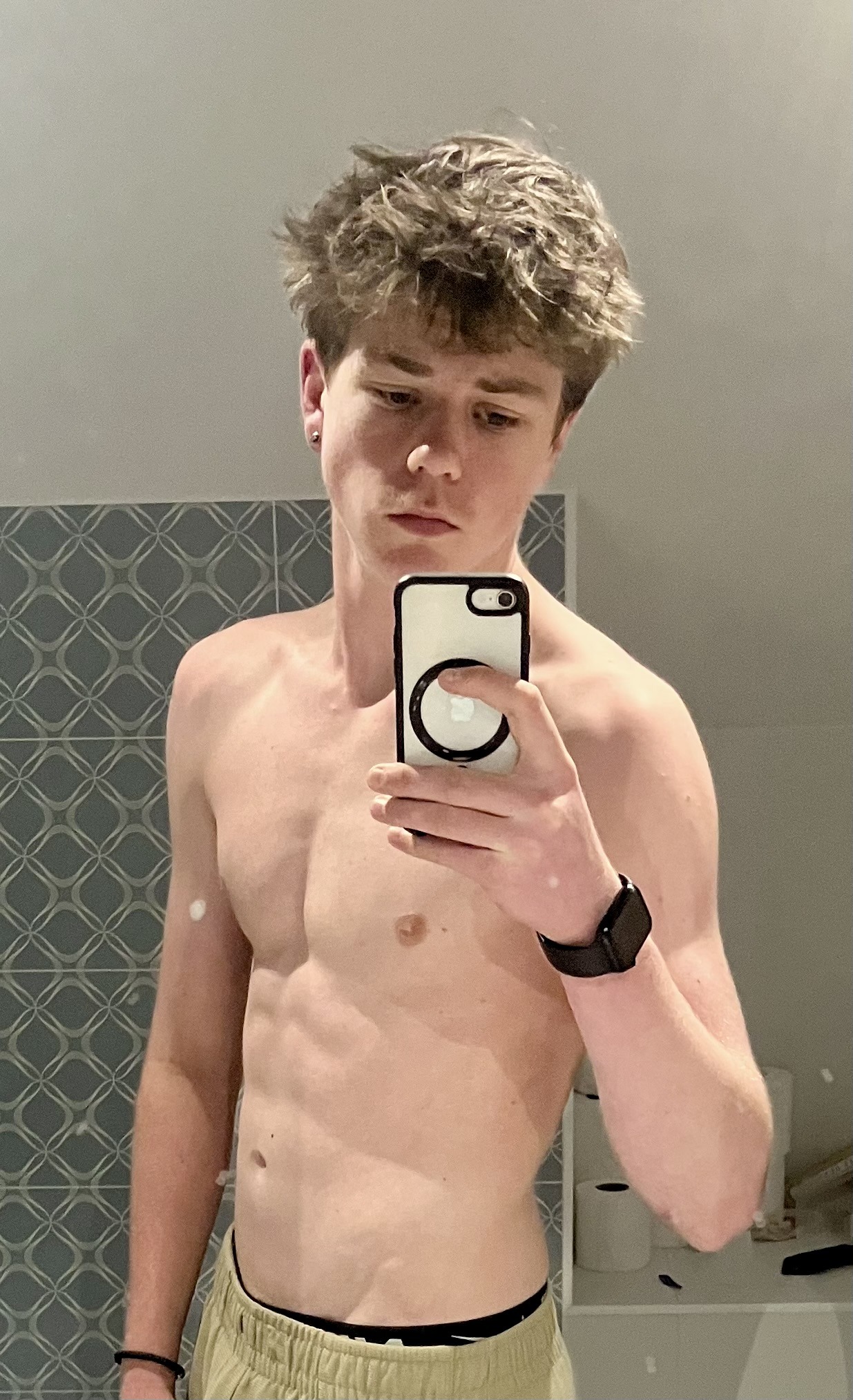 Profil de Moctar, 18 ans, Garage gay à Arcegno